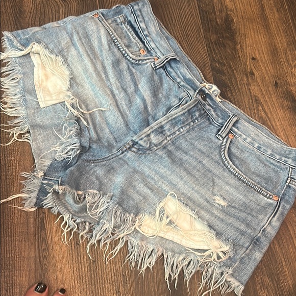 We The Free Frayed Light Blue Jean Shorts - Picture 2 of 5